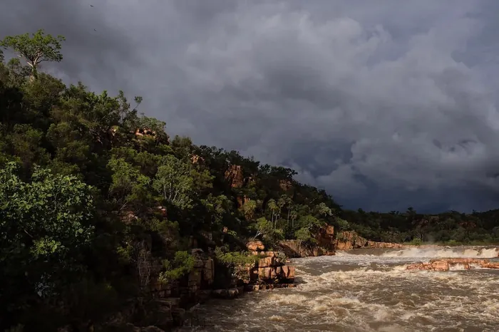 The Martuwarra Fitzroy River running through a gorge